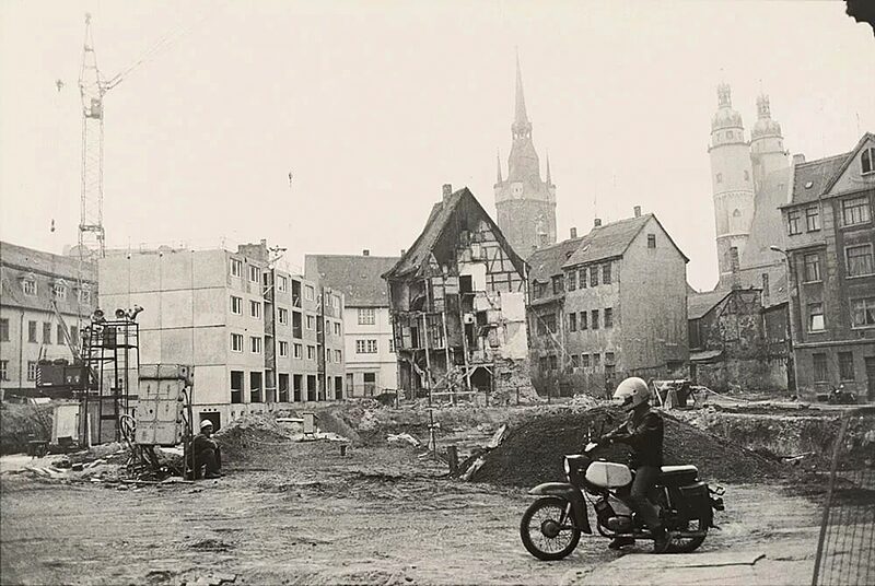 Wie Rom | Die Hallenser Moritzburg zeigt 101 Häuser und Gesichter der Fotografin Helga Paris