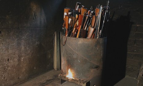 Der Wahnsinn sitzt im Nachbarshaus