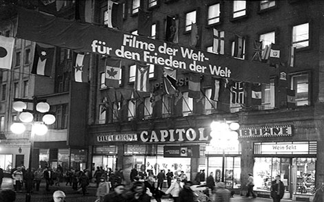   Das Gedächtnis rekonstruieren | Jean-Gabriel Périot gilt aufgrund seiner Methode als radikaler Grenzgänger. Die Sonderreihe »History, Director’s Cut« stellt seinen expressiven Animadok-Zugang vor und Périot selbst erläutert seine manipulativen Dekonstruktionen in einer Meisterklasse  