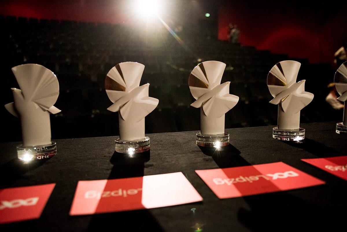   »Peacemaker« gewinnt Goldene Taube | Die Preisträger beim 68. Dok Leipzig  