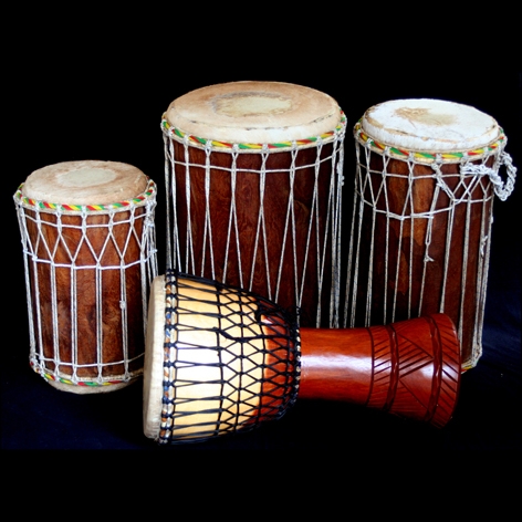 Trommeln/Percussion ---