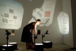   Einmal Google aufkaufen | Die Essential Existence Gallery (EEG) schafft im Westwerk einen Raum für interaktive Kunst und Neue Medien  