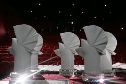   Die Tauben des Dokfestivals | DOK Leipzig: Samstagabend wurden die Preise der diesjährigen Dokwoche verliehen – am Sonntag werden alle Gewinnerfilme wiederholt  
