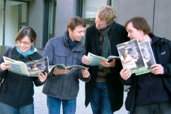   Von Idealisten und Geschichtenerzählern | Mit <em><em>weiter</em></em> bekommt Leipzig eine neue Zeitung, die alle zwei Wochen erscheint  