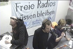   Blaues Radio sucht Sendemast | Interaktive Performance zur prekären Situation von Radio Blau in der Innenstadt  