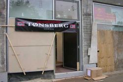   Einlass nur für Rechte | Ein Neonazi-Treffpunkt mitten in Leipzig: Die Eröffnung des Tonsberg-Ladens am Brühl erhitzt die Gemüter  