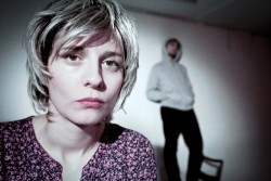   Gewalt in der Banlieue | Theaterkritik: Julia Lehmann inszeniert »Sagt Lila« als empathisches Bühnenstück in den Cammerspielen  