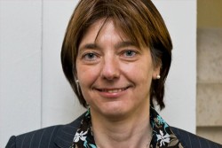   »Ich bin die demokratisch gewählte Rektorin« | Das sächsische Wissenschaftsministerium verweigert Renate Lieckfeldt trotz überwundener Krebserkrankung die Berufung  