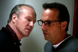  Alter Ego Angst | Kevin Costner kehrt mit »Mr. Brooks« zurück auf die Leinwand – doch dem Film fehlt es an Charisma  
