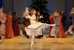   Traumschöne Weihnachten | Das Leipziger Ballett tanzt den »Nussknacker« – inszeniert von Paul Chalmer  