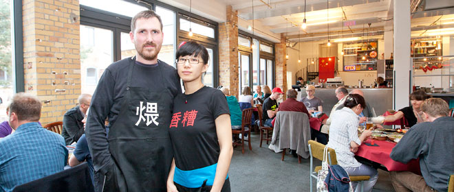   Tofu nach Art der pockennarbigen Alten | Das Restaurant Chinabrenner stimmt die Gäste auf eine Reise nach Sichuan ein  