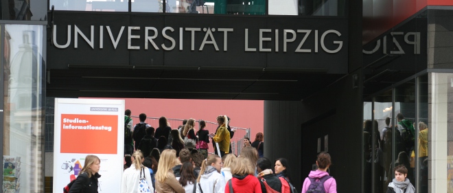  Freiheit und Kontrolle | Ein neues Gesetz bringt erstmalig Studiengebühren in Sachsen  