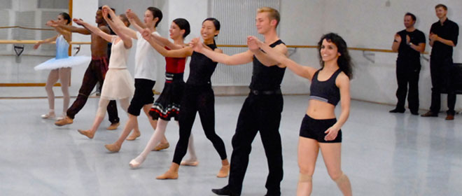   Wie der Eurovision Song Contest | Das Leipziger Ballett präsentiert beim »Blue Monday« seine neuen Tänzer  