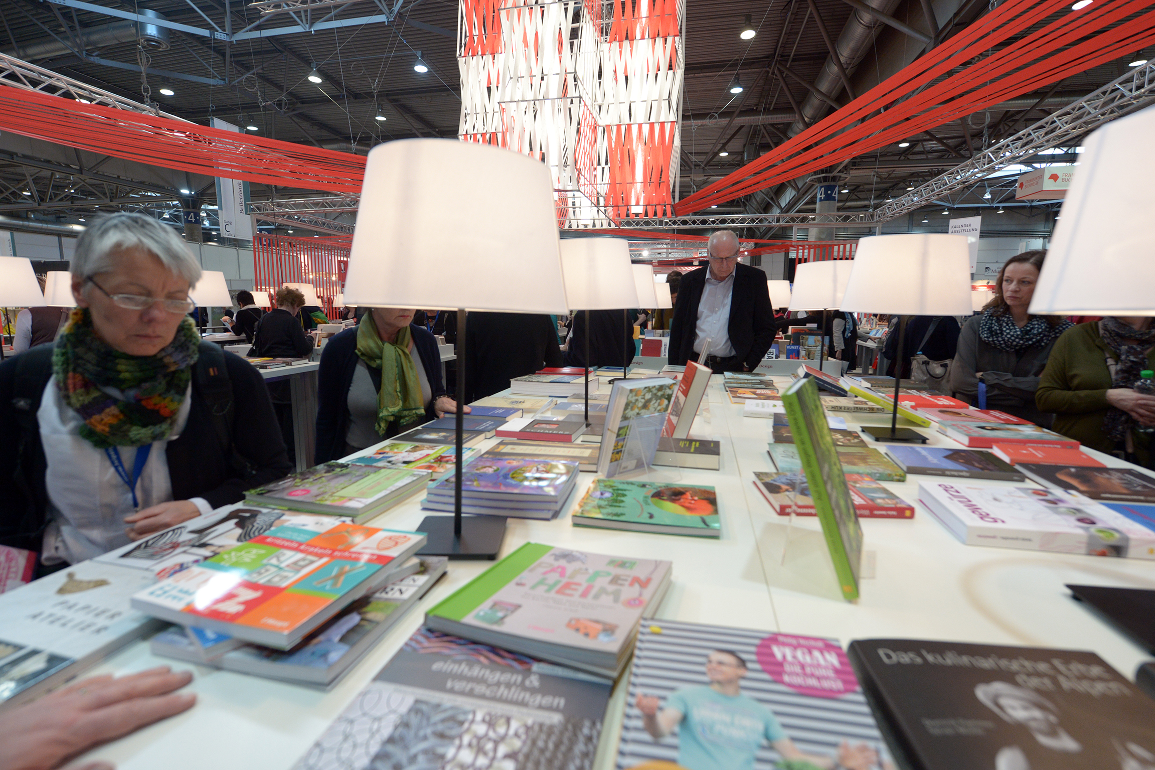   Ruck, zuck, weg | Ein Phänomen auf der Leipziger Buchmesse: Das Bücherklauen  