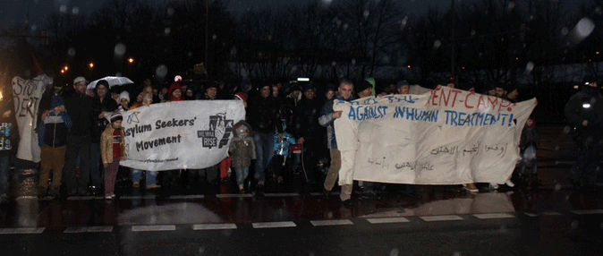   Winter im Zelt | Geflüchtete protestieren gegen die kommunale Unterbringung in Zelten an der DB  