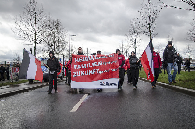   Worch will wiederkommen | 150 Neonazis und weit über 1.000 Gegendemonstranten liefen am Samstag durch Leipzig  