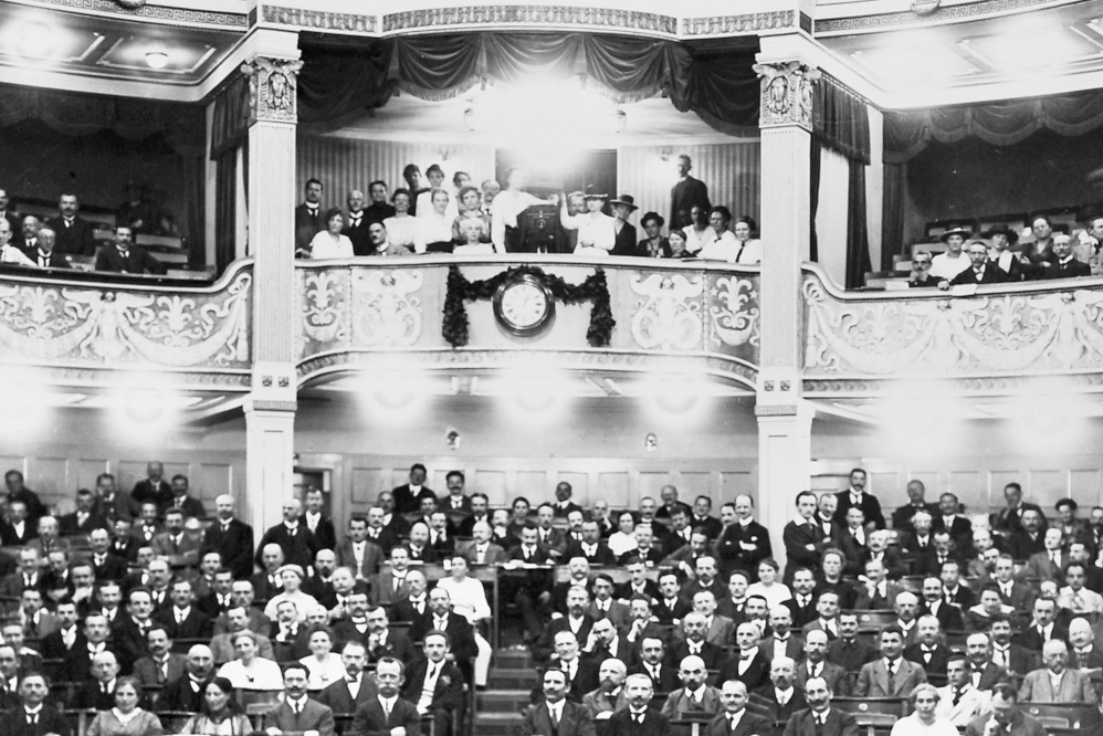   Auf ins Gewissere | 1919 tagte in Weimar die Nationalversammlung. 2019 feiert die Stadt das Jubiläum  