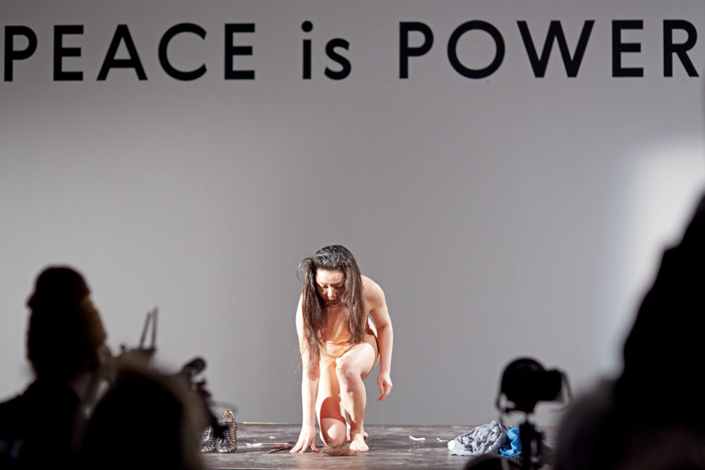   Yoko Ono und die Wiege der Frauenrechte | »Peace is Power« im MdbK umfasst rund 70 Werke aus sieben Jahrzehnten  