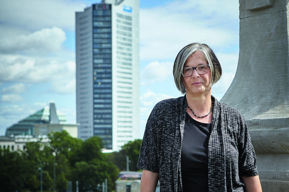   »Ich habe mich hochgelesen« | Susanne Metz leitet die Leipziger Städtischen Bibliotheken. Ein Gespräch über Lesen im 21. Jahrhundert und Berlinvergleiche, Orte der Begegnung und Mahngebühren  