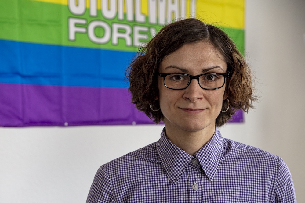   Wo queere Jugendliche respektiert werden | Regenbogen AGs sollen helfen, Diskriminierung an Schulen abzubauen und Betroffene zu schützen  