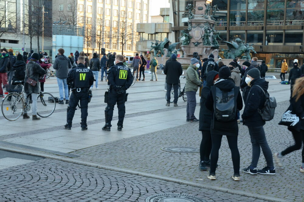   Querdenker bleiben zu Hause | Der Aufruf der Querdenker in Leipzig zu demonstrieren, blieb (fast) folgenlos  