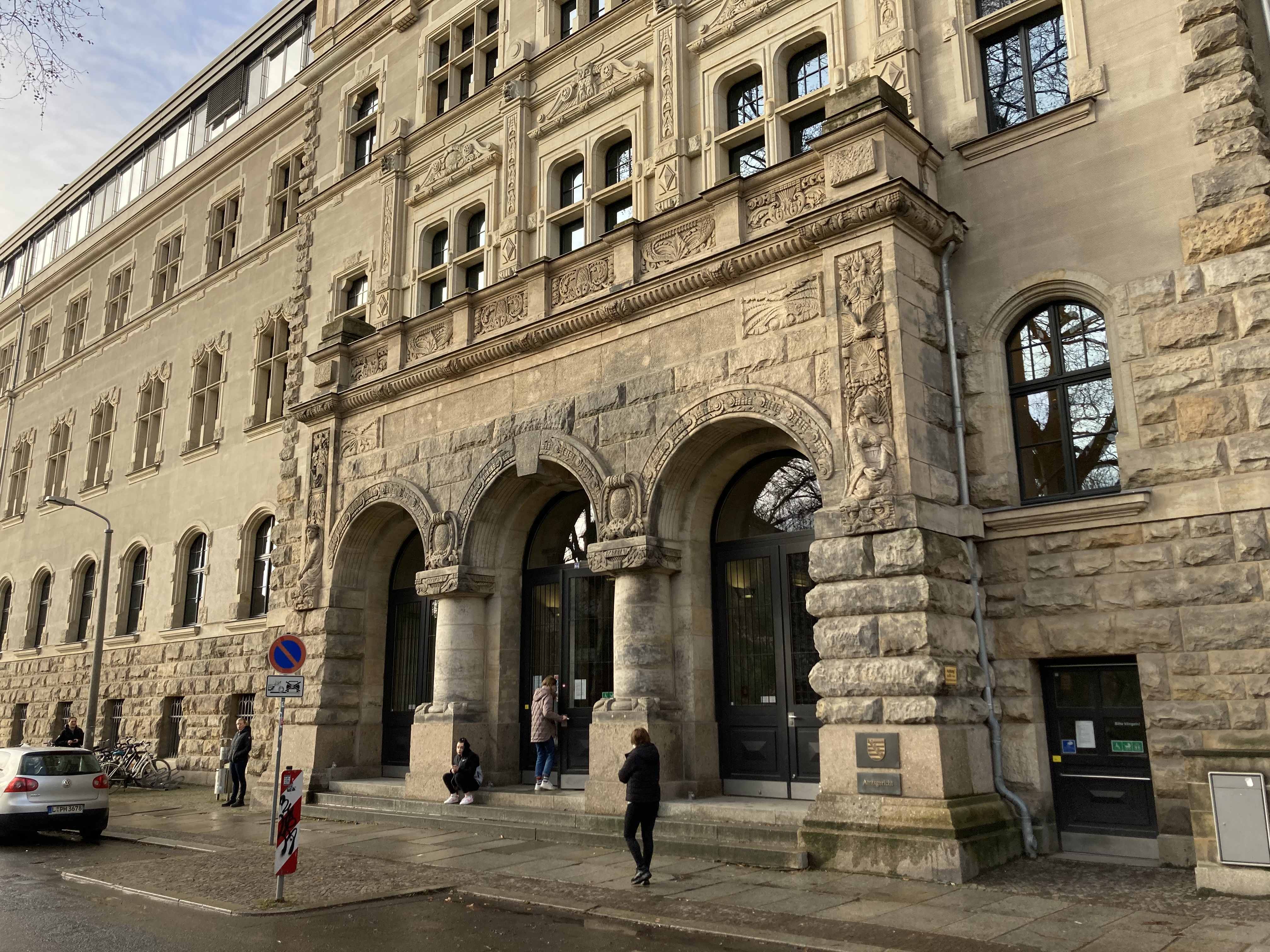   Überfall auf Connewitz: Urteil im Fall Karsten H. gefällt | Ehemaliger Justizvollzugsbeamter zu einem Jahr und drei Monaten auf Bewährung verurteilt  