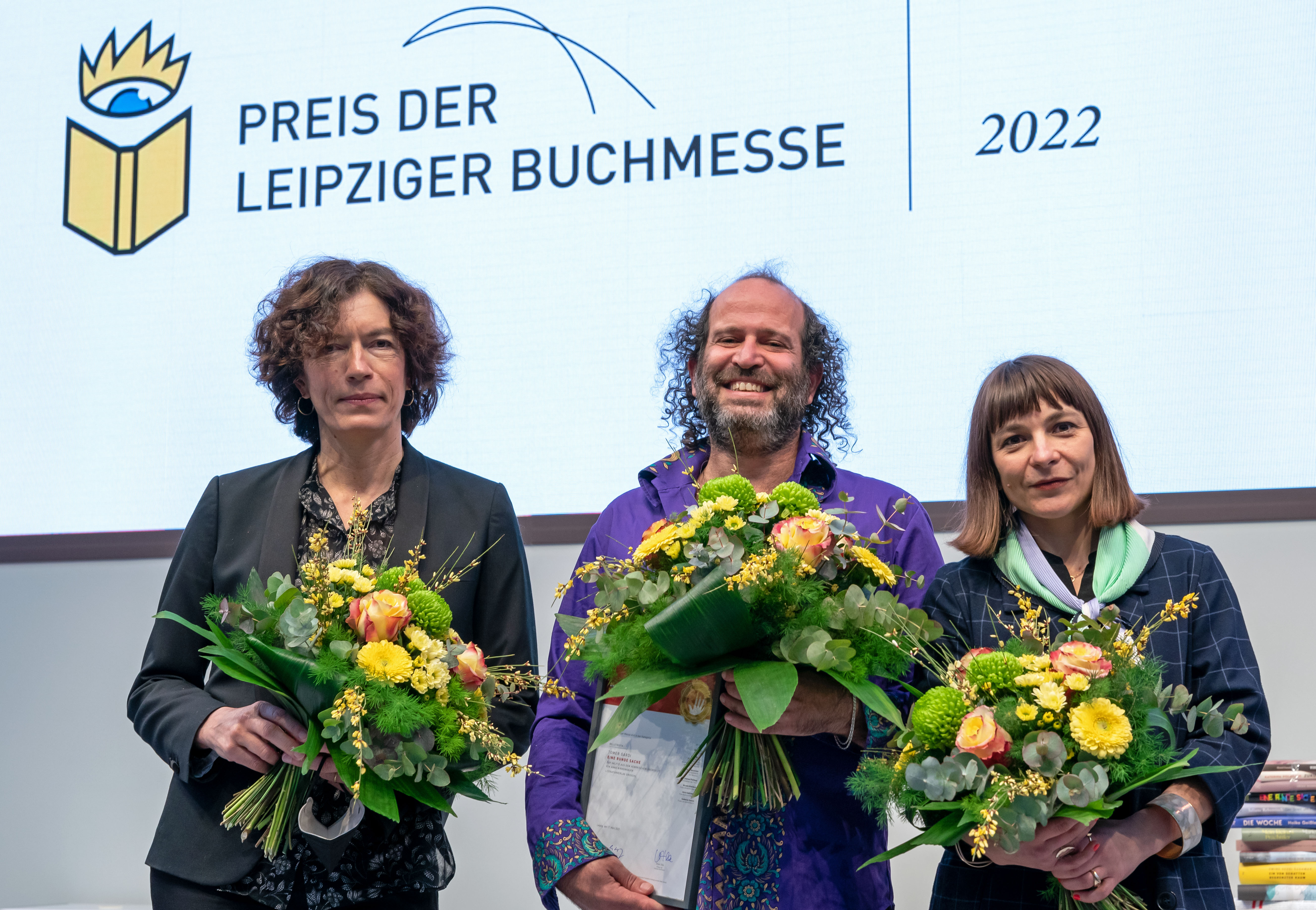   Wortkunst in der Glashalle | Anne Weber, Uljana Wolf und Tomer Gardi erhalten Buchmesse-Preise  