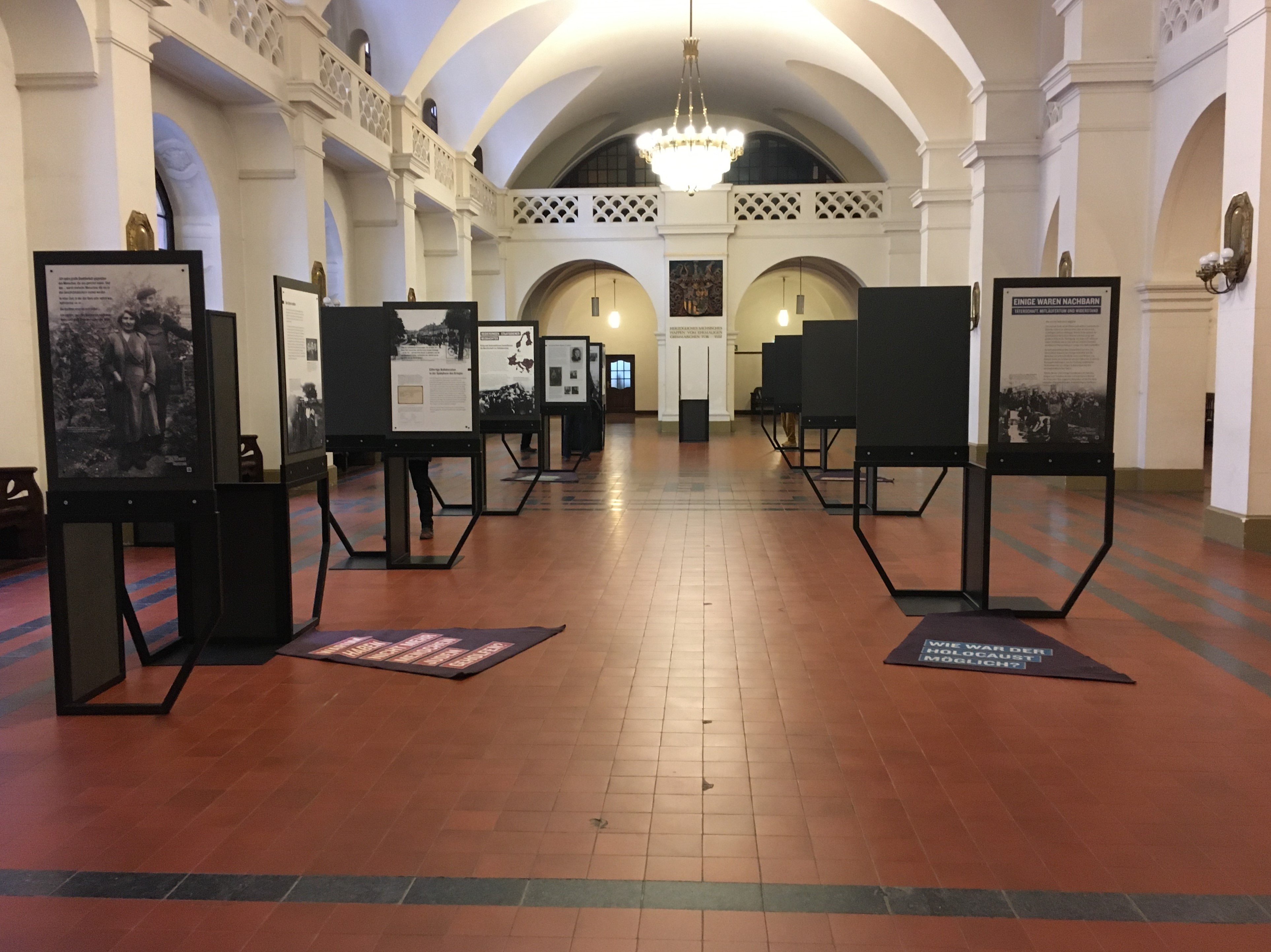   Vergessene Geschichten | Ausstellung im Neuen Rathaus zeigt Rolle der Bürger im Holocaust  