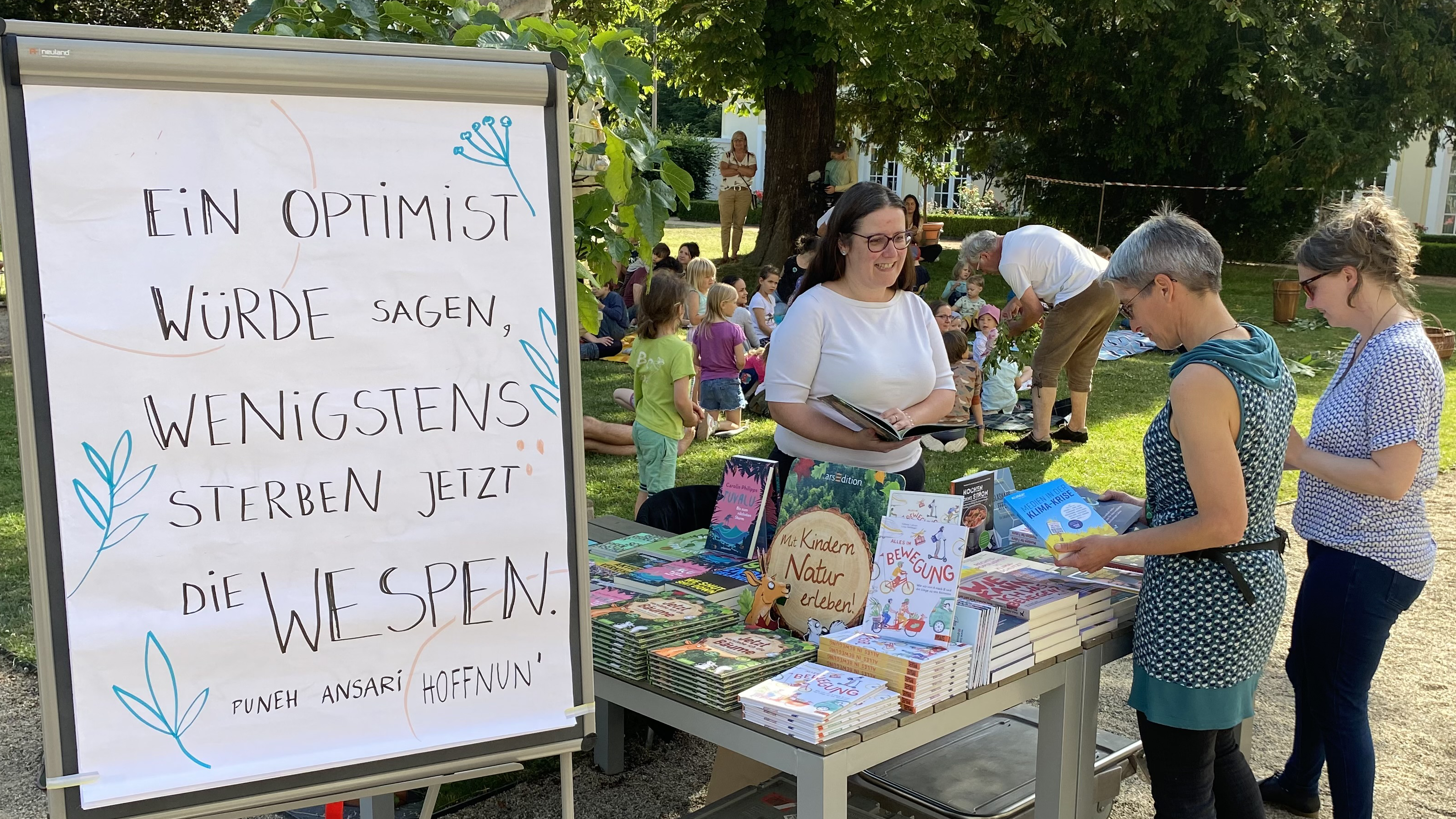   »Es gibt keine Bücher auf einem toten Planeten« | Die Klimabuchmesse in Leipzig findet zum dritten Mal statt  