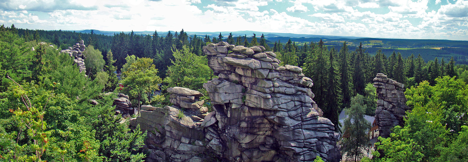   Naturtheater | Die Greifensteine sind Wanderziel und Felsenbühne in einem  