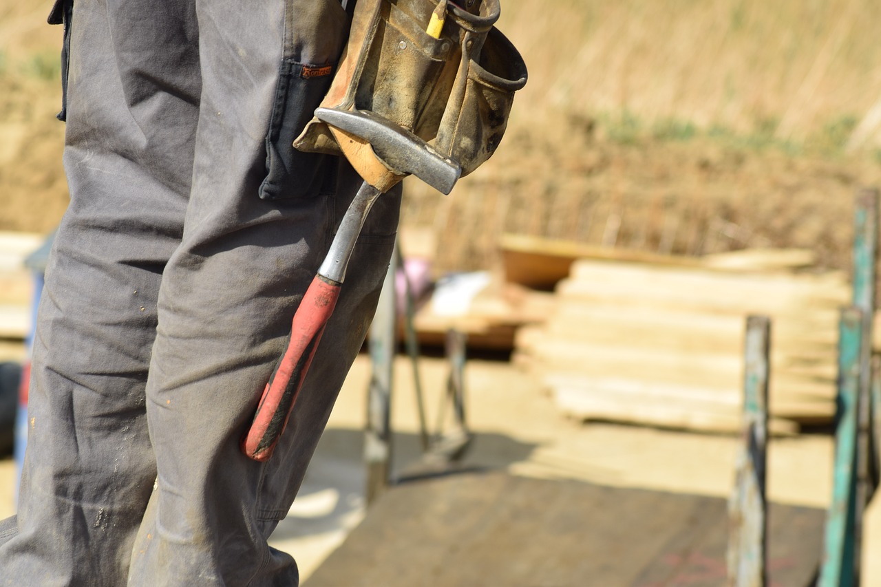   »Prekäre, teils rechtswidrige Arbeitsbedingungen« | Auszubildende protestieren in Leipzig gegen die Arbeitsbedingungen im Handwerk  