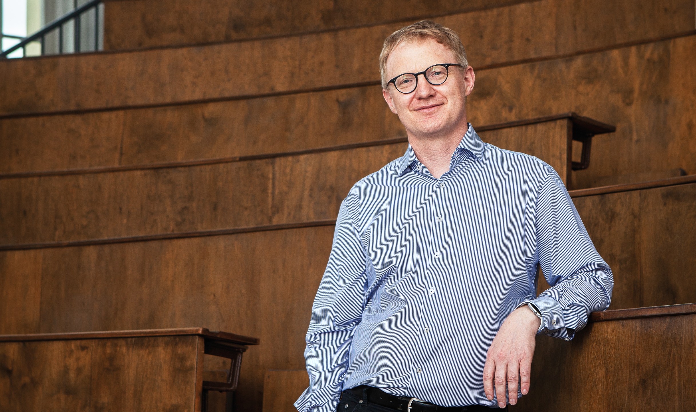   »Wer trinkt, gehört dazu« | Psychiatrieprofessor Georg Schomerus über Suchterkrankungen, deren Stigmatisierung und den zu leichten Zugang zu Alkohol  