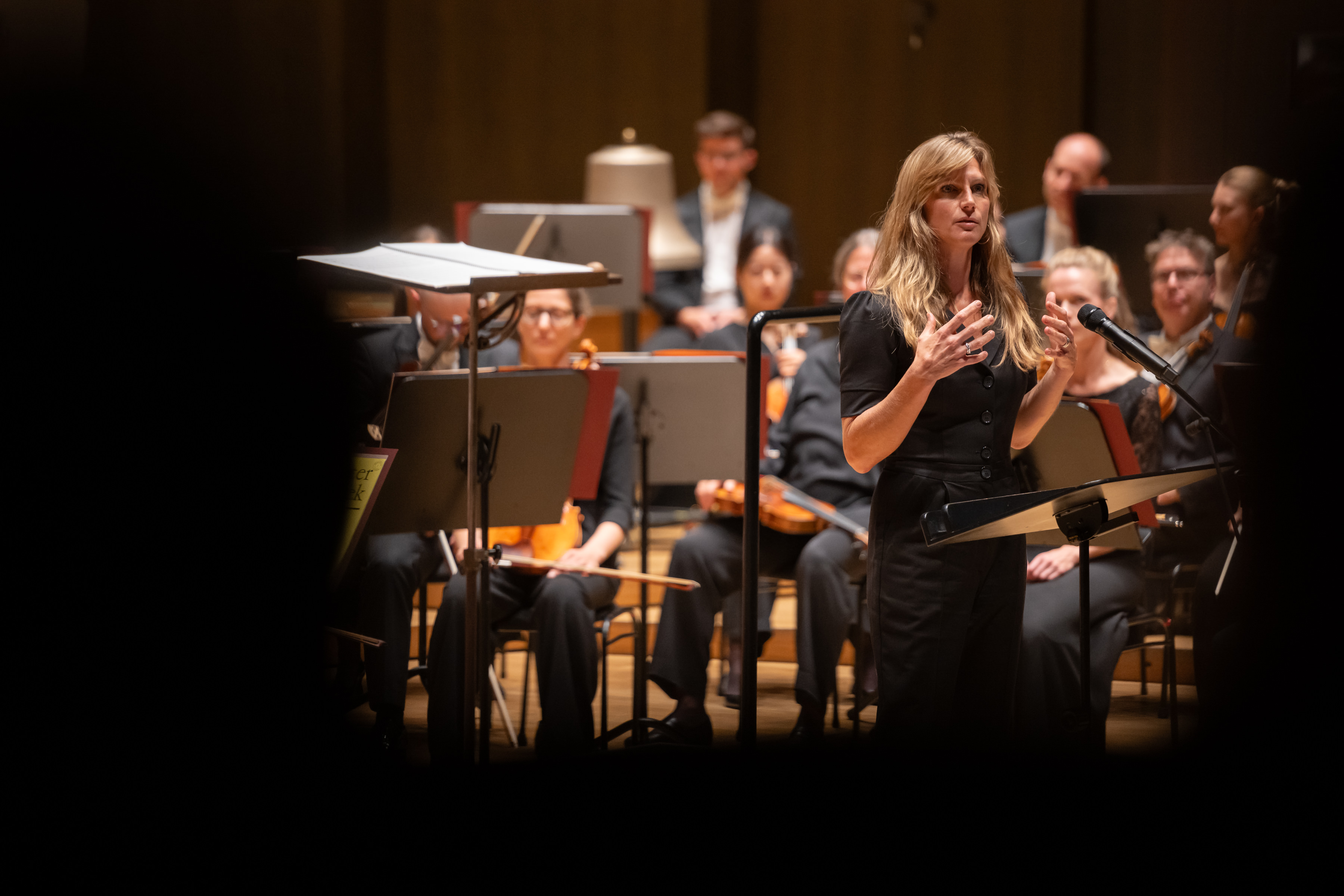   »AfD allesamt weg« | Ein Wochenende Demokratie im Gewandhaus Leipzig  