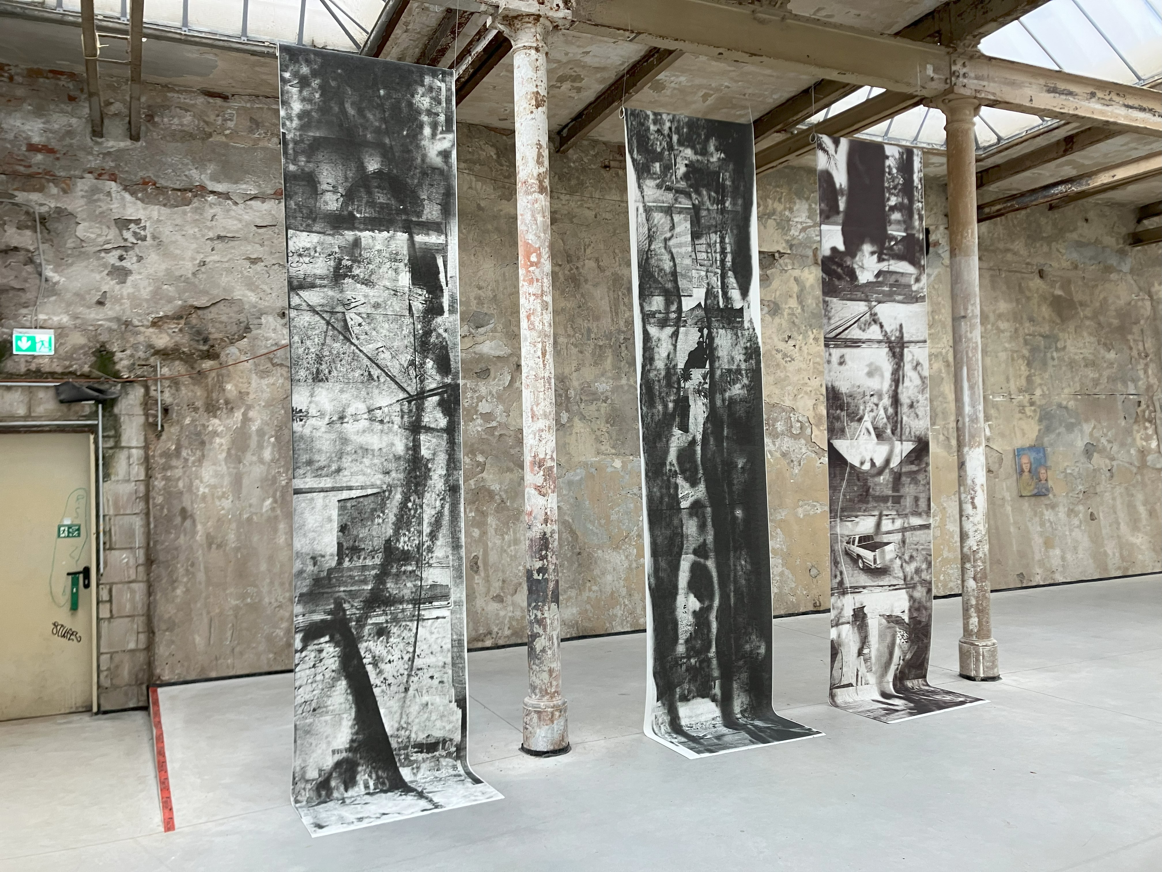   Proteste, Propaganda und Zerstörungen | Das Meisterschüler*innen Festival 2025 in der Werkschauhalle und der Techne Sphere  