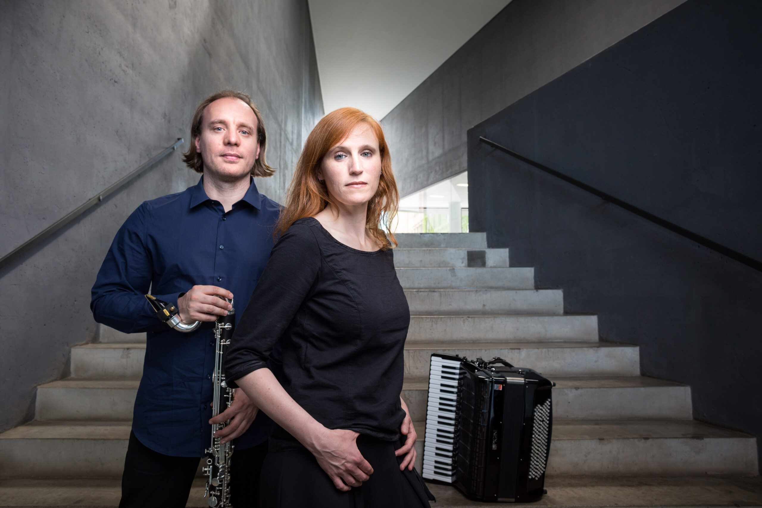   »Wir vermissen das Lustige in der Neuen Musik« | Das Duo Stock-Wettin baut mit Akkordeon und Klarinette Barrikaden zur Neuen Musik ab – und mit einer Clownin  