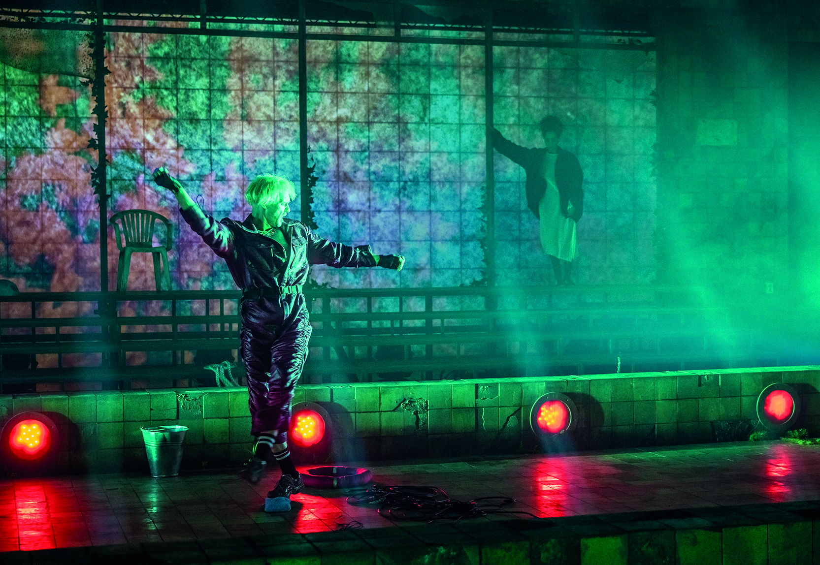   Ein bisschen Frieden | Am Schauspiel Leipzig ist »Der Sturm« gefällig, verfehlt aber das Ziel  