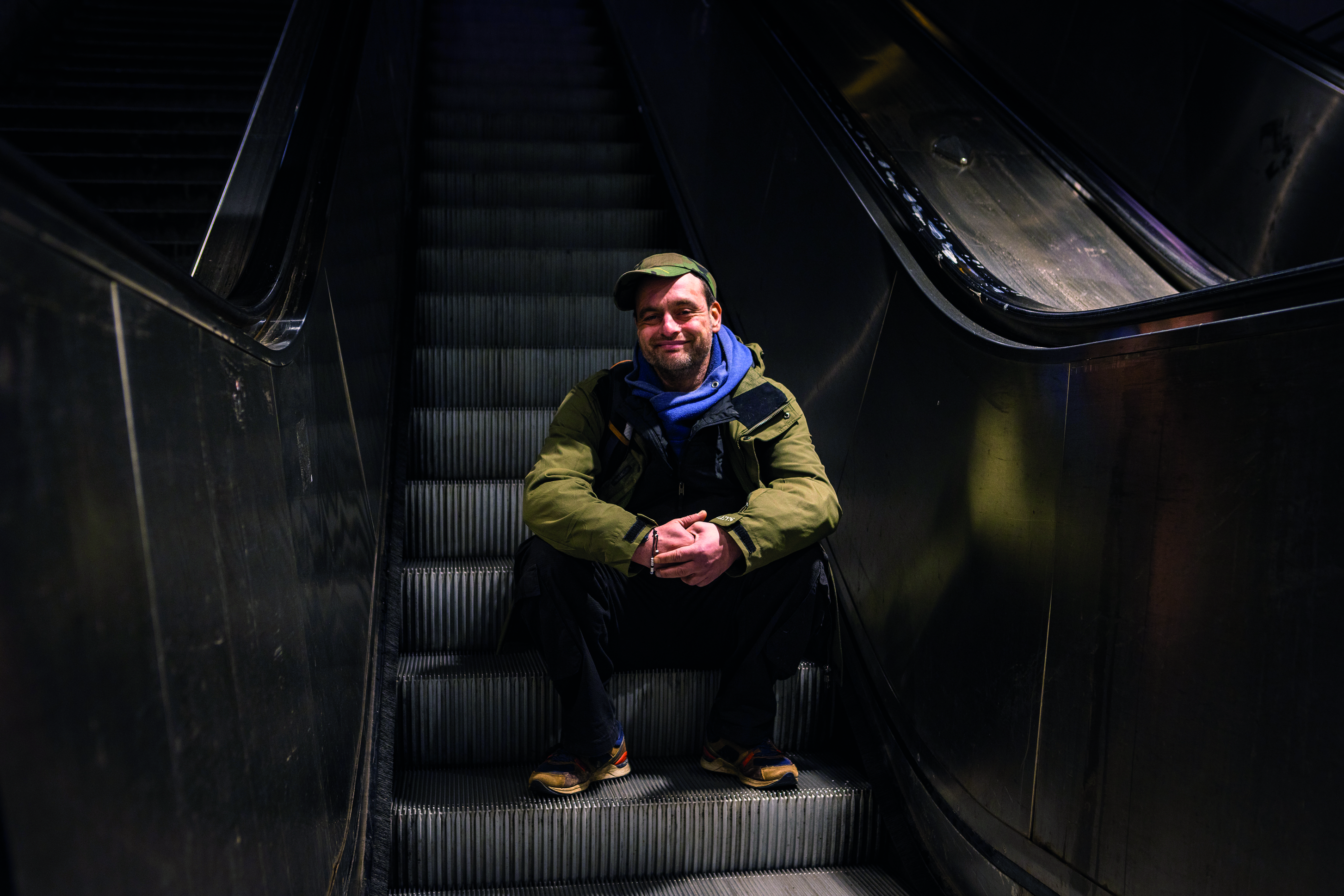   »Alleine schafft  man es nicht« | Chriss engagiert sich bei den Leipziger Peers, einer Gruppe ehemals obdachloser Menschen,  die diejenigen unterstützt, die auf der Straße leben  