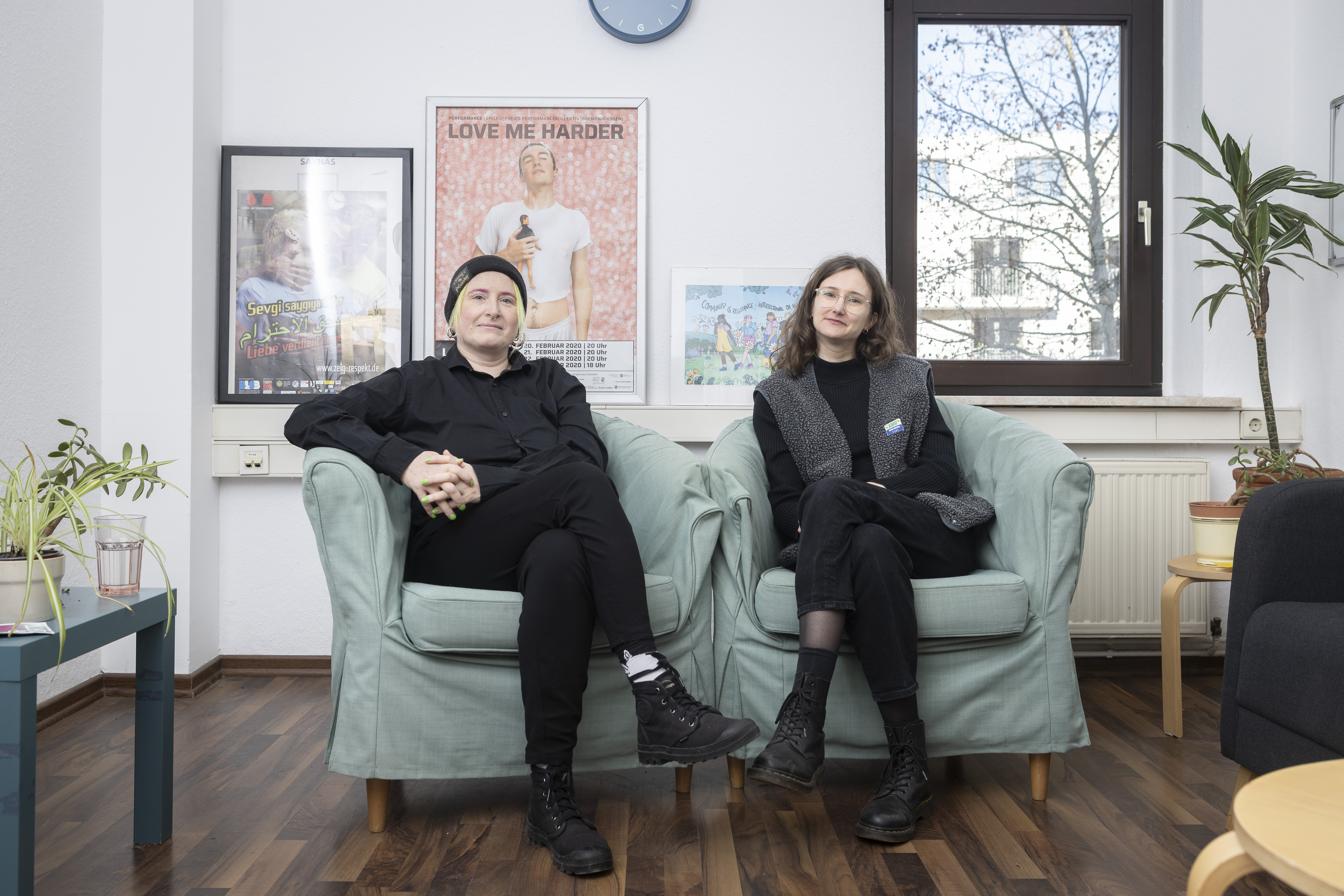   Kein Geld für die Beratung von queeren Geflüchteten | Sachsen kürzt bei einer besonders vulnerablen Gruppe – während andere Integrationsprojekte weiterfinanziert werden  