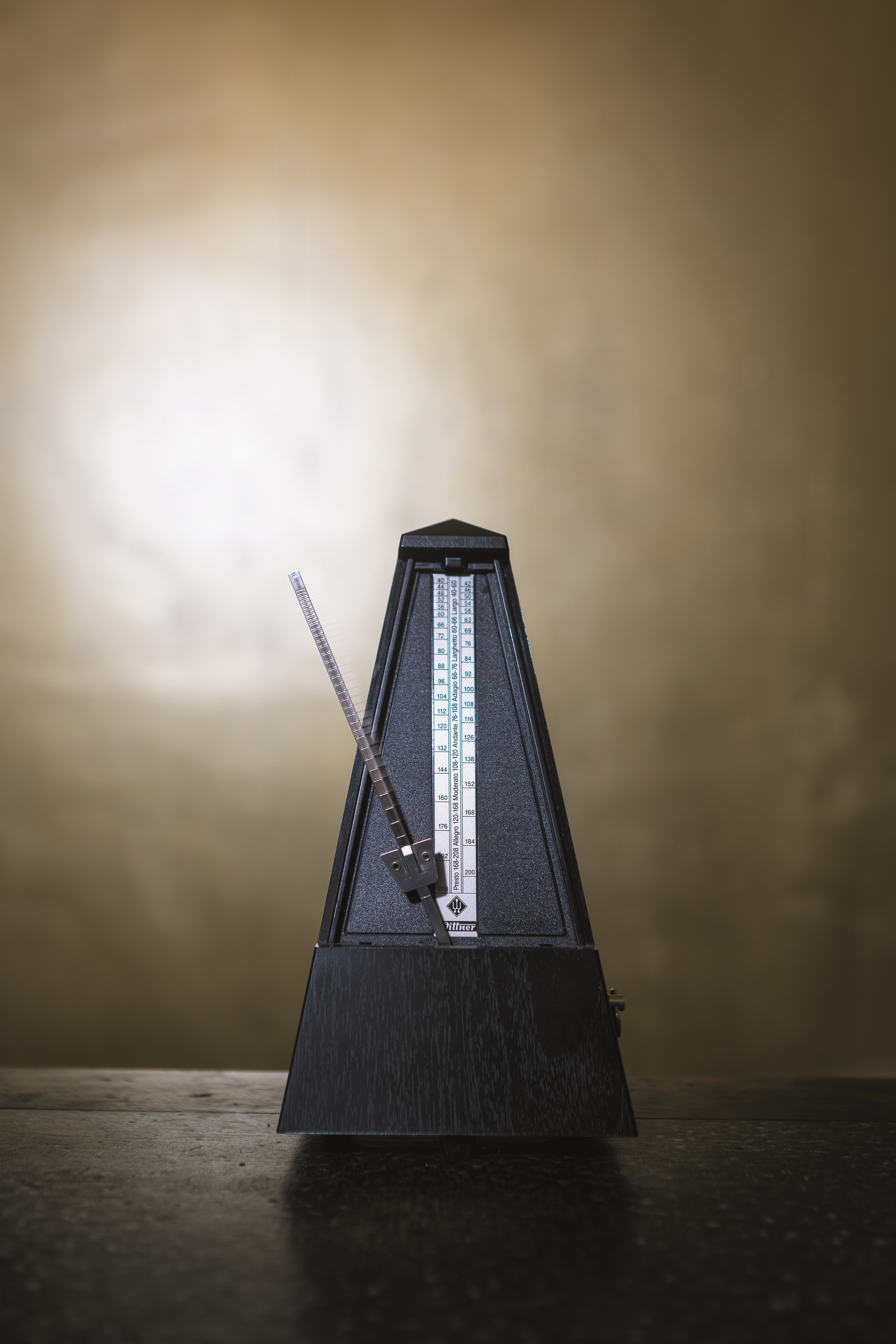   »Du könntest zum Unterricht auch mal im Kleid kommen« |   