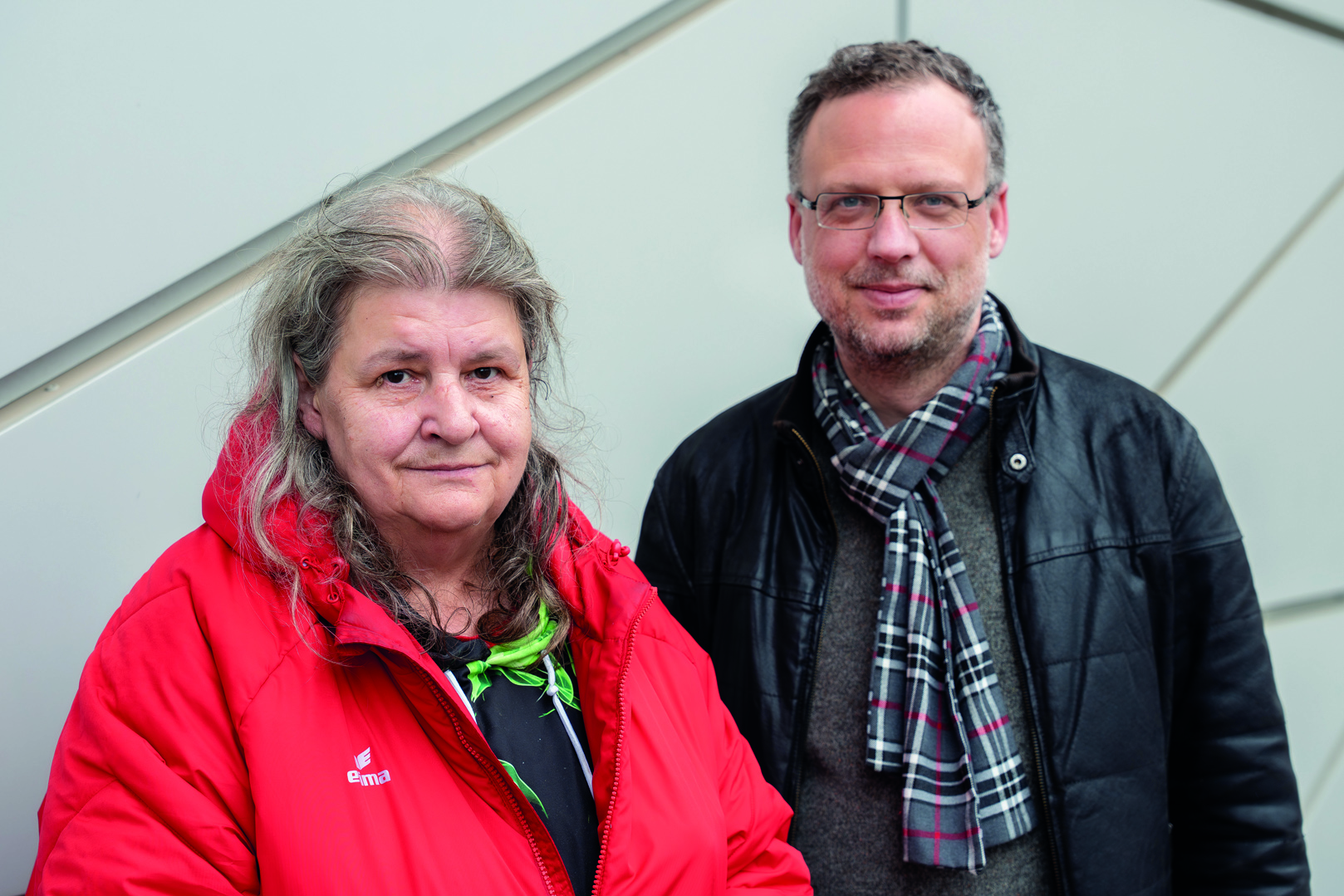   »Ein Psychiater wird in den seltensten Fällen mal seine eigenen Medikamente probiert haben« | Genesungsbegleiter unterstützen Menschen auf Augenhöhe  