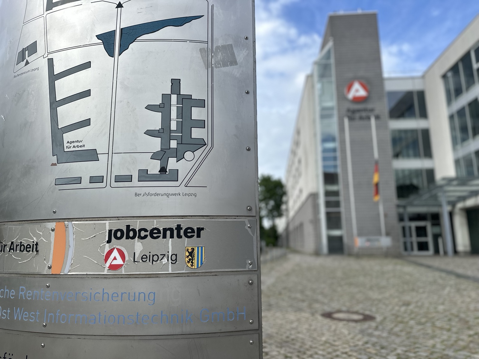   »Das Gericht hat schlicht die Leitlinien der Stadt Leipzig angewandt.« | Rechtsanwalt Raik Höfler erklärt, warum das Jobcenter nun wieder die Nutzungsgebühren für Gemeinschaftsunterkünfte erstatten muss.  